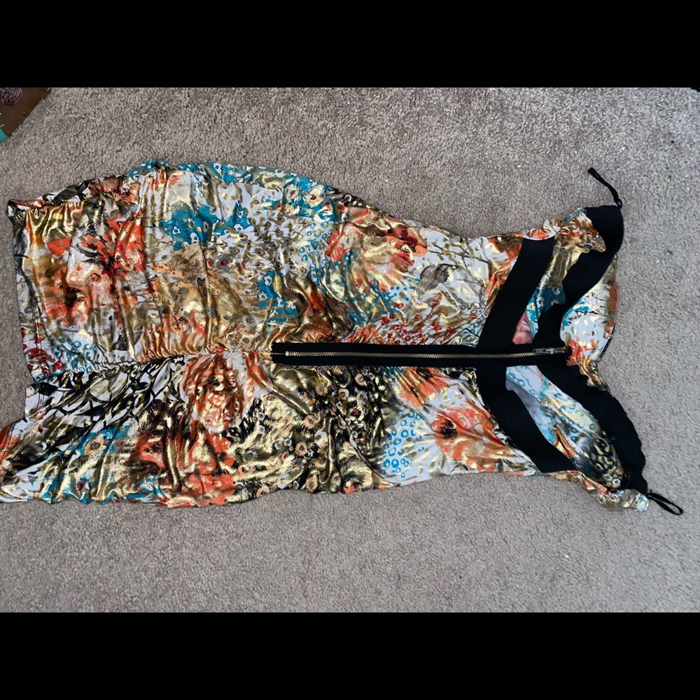 Dresses - Picture 8 of 15
